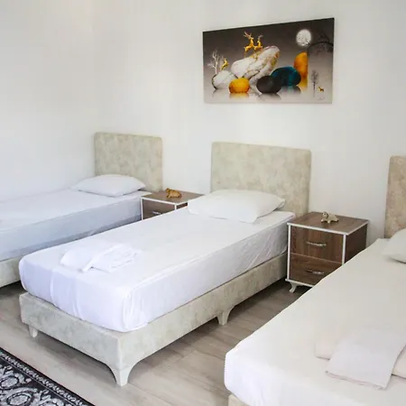 Hillside Apartmanhotel