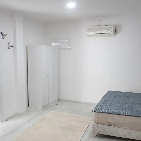 Hillside Apartmanhotel