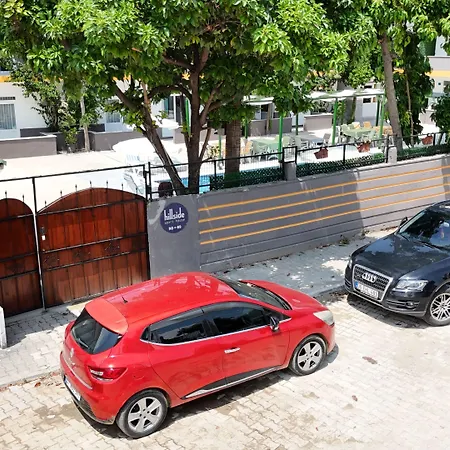 Hillside Apartmanhotel