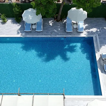 Hillside 3*