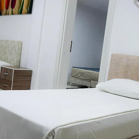 Ξενοδοχείο με διαμερίσματα Hillside 3*
