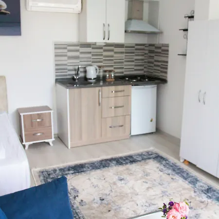 Hillside מלון דירות 3*