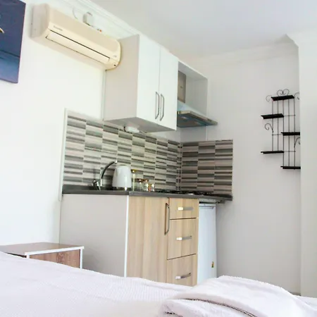 Ξενοδοχείο με διαμερίσματα Hillside 3*