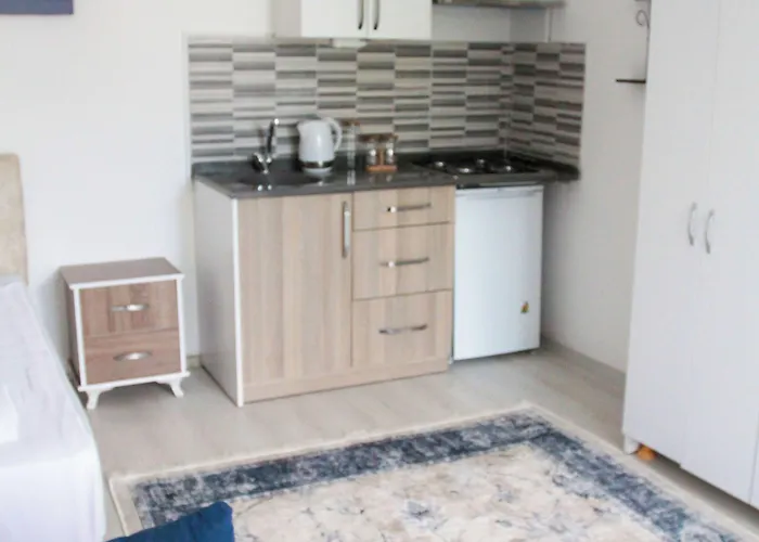 Hillside Apartmanhotel 3*