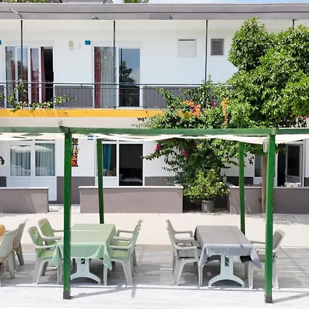 Hillside Hotel de apartamente Side